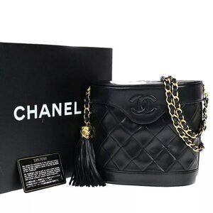 CHANEL CC Matelasse Tassel Shoulder Vanity Bag Leather Black Vintage authentic